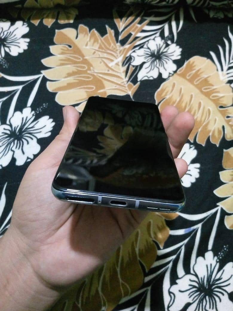 One Plus 8T 1