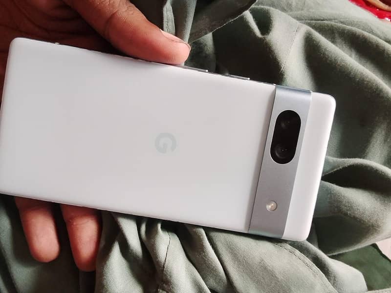 Google Pixel 7a 2
