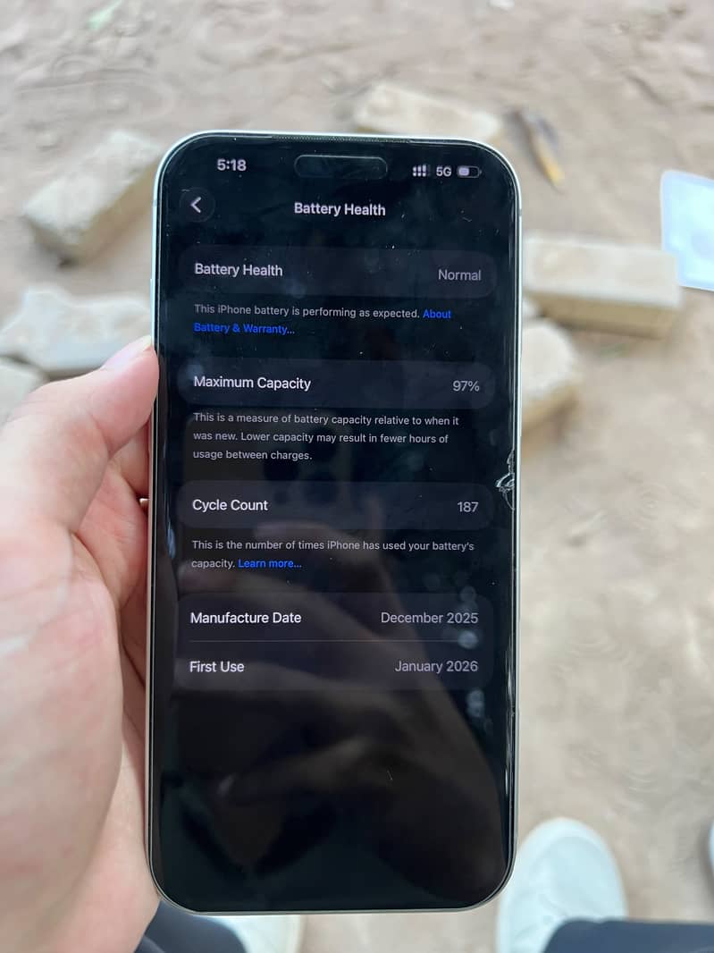 Apple iPhone 17 Pro Max 2