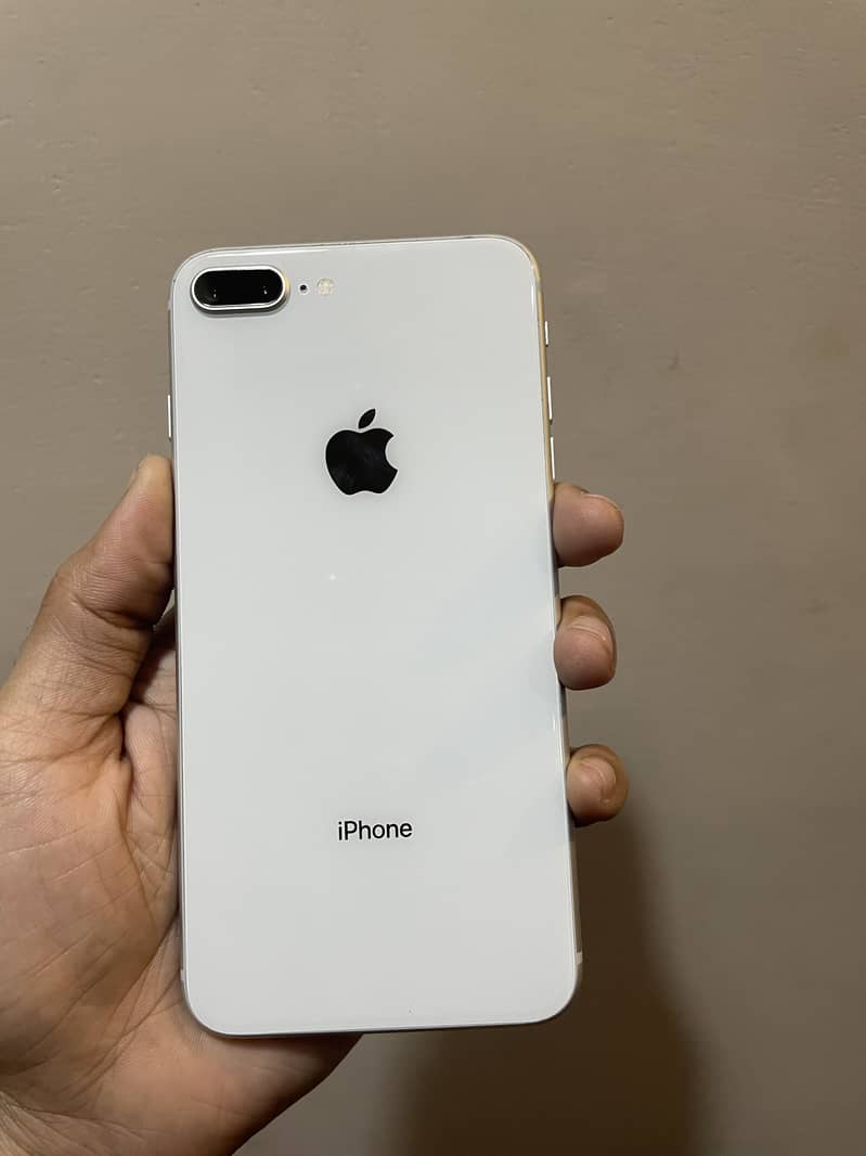 Apple iPhone 8 Plus 2
