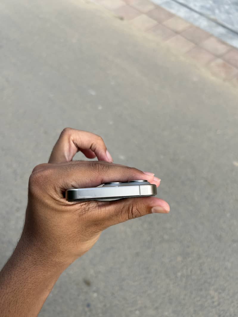 Apple iPhone 15 Pro 5
