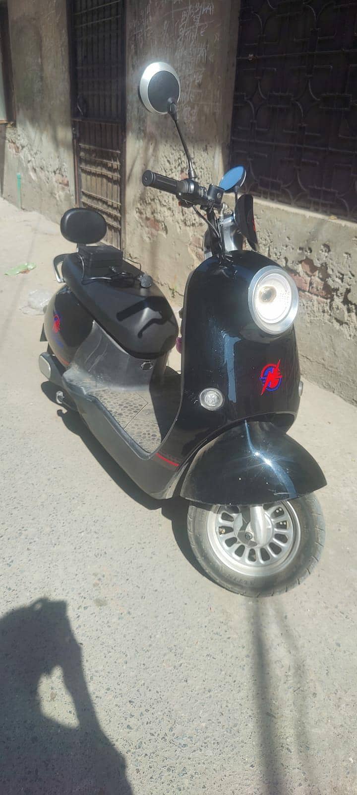 electric scooty 2