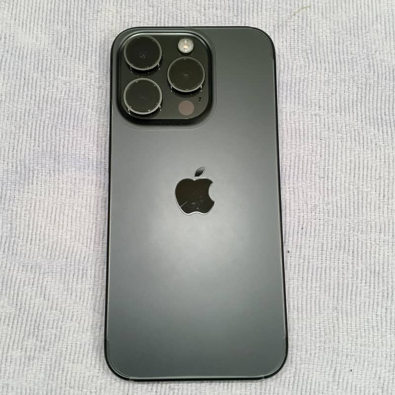 Apple iPhone 15 Pro 0