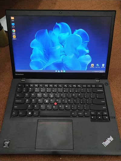 Lenovo i7 5th gen 8/320gb clean laptop