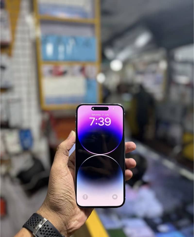 Apple iPhone 14 Pro Max 1
