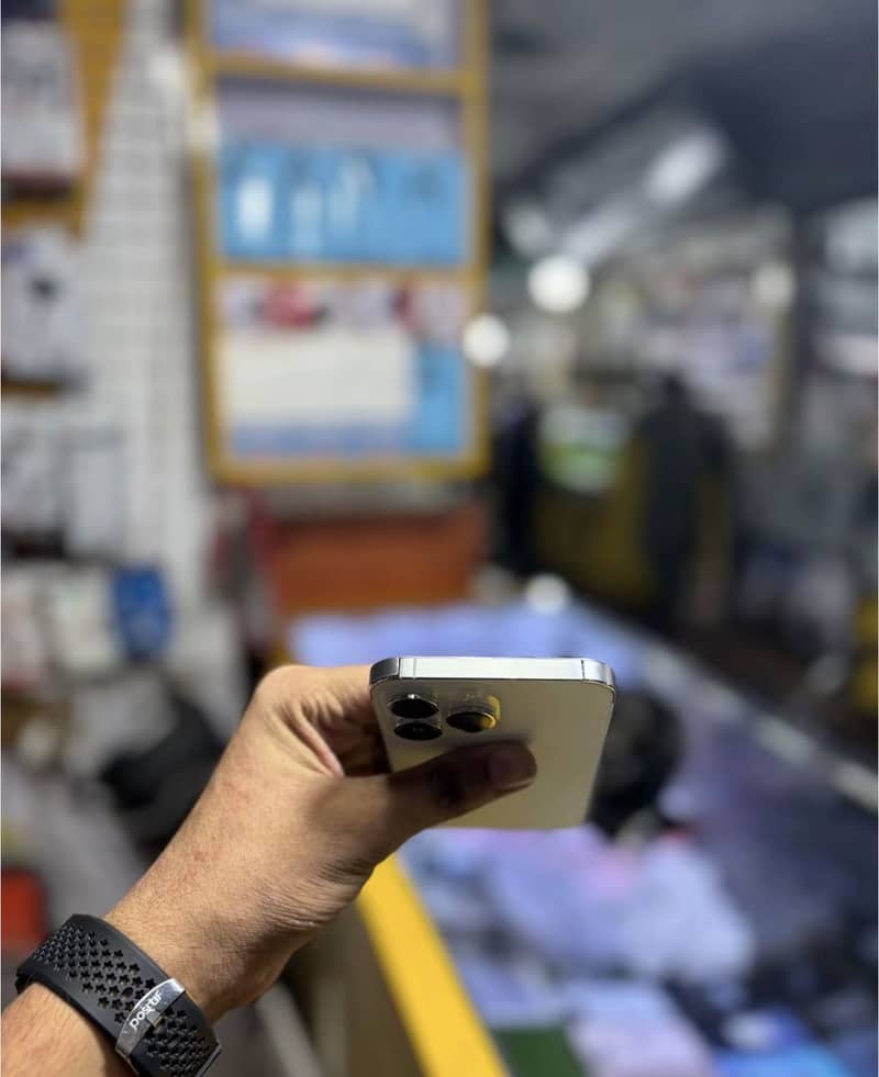 Apple iPhone 14 Pro Max 3