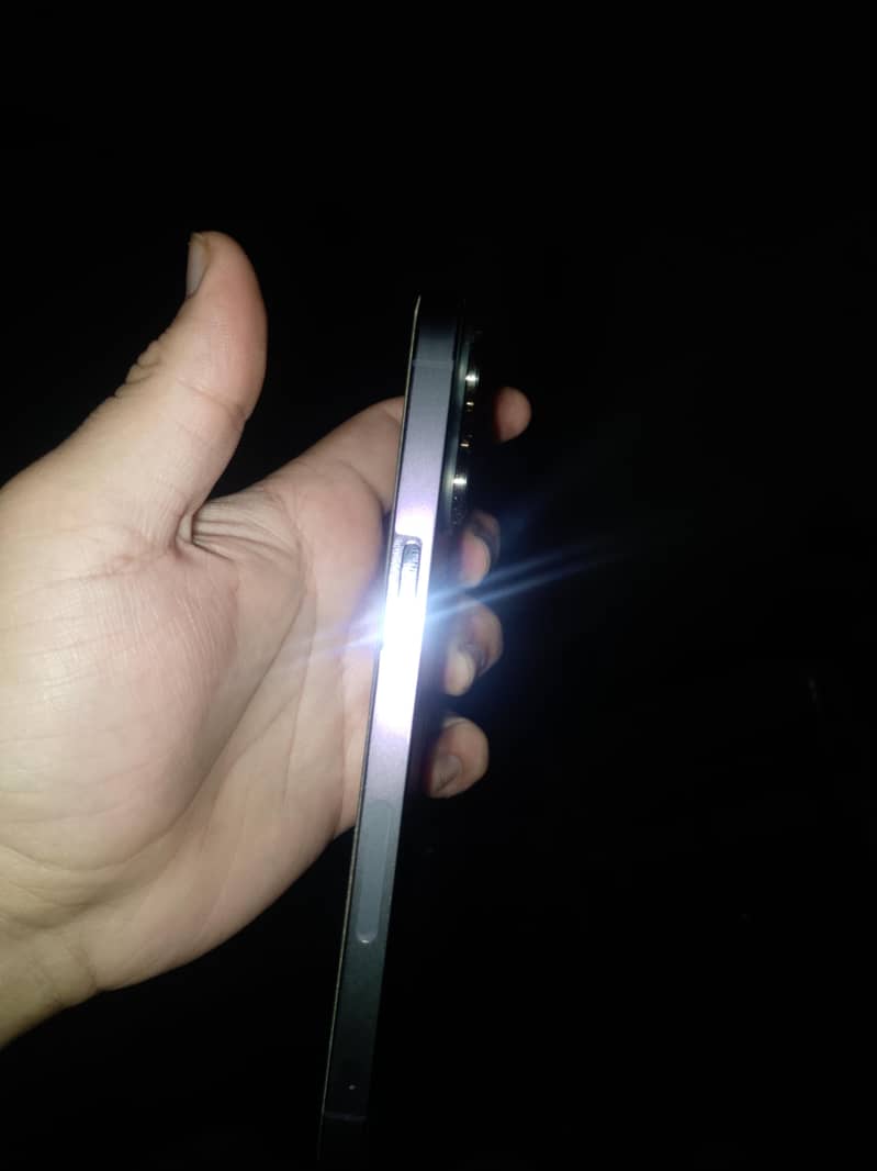 Apple iPhone 14 Pro Max 3
