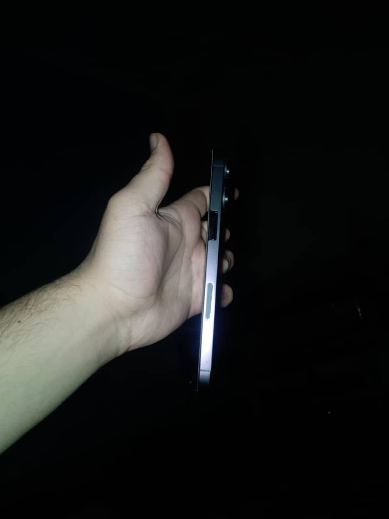 Apple iPhone 14 Pro Max 4