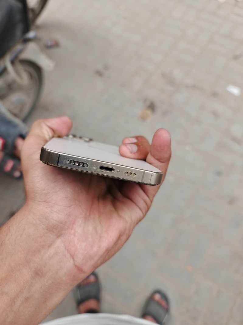 Apple iPhone 13 Pro 1