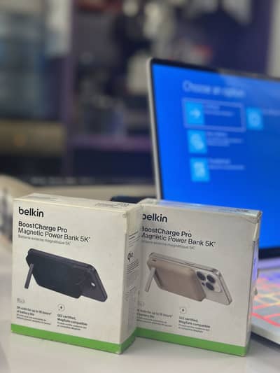 Belkin Mac safe Powebank and stand