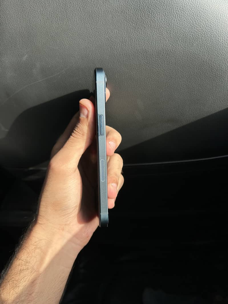 Apple iPhone 13 3