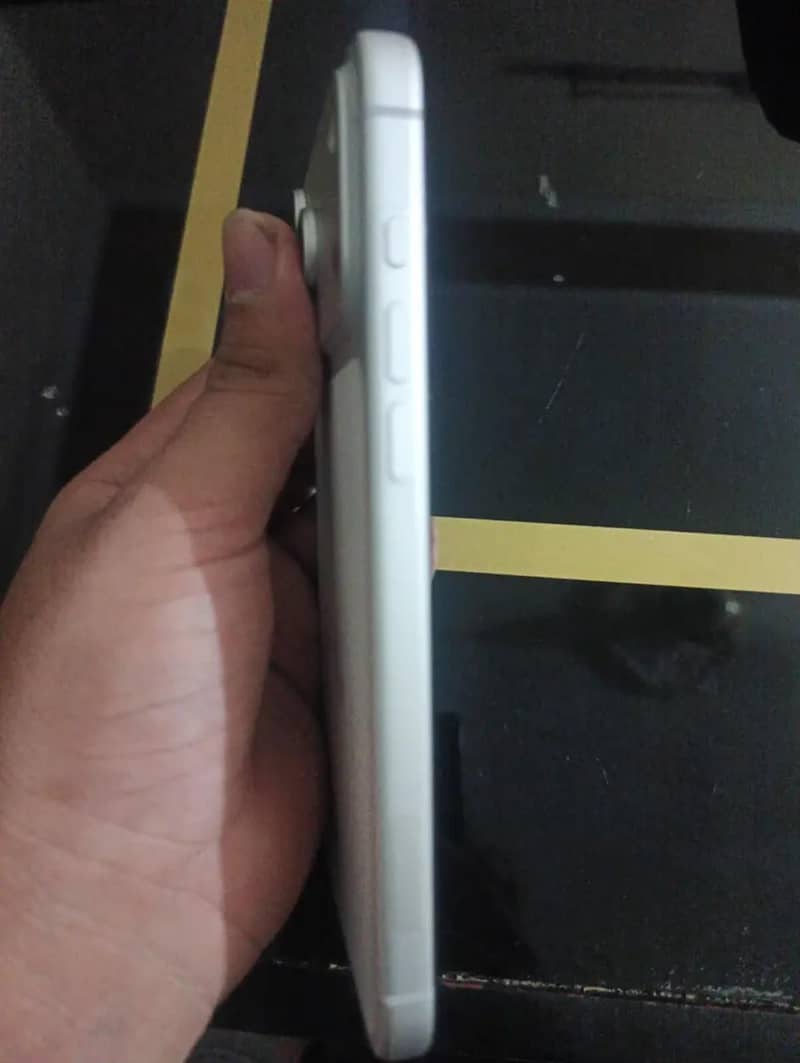 Apple iPhone 17 Pro Max 2