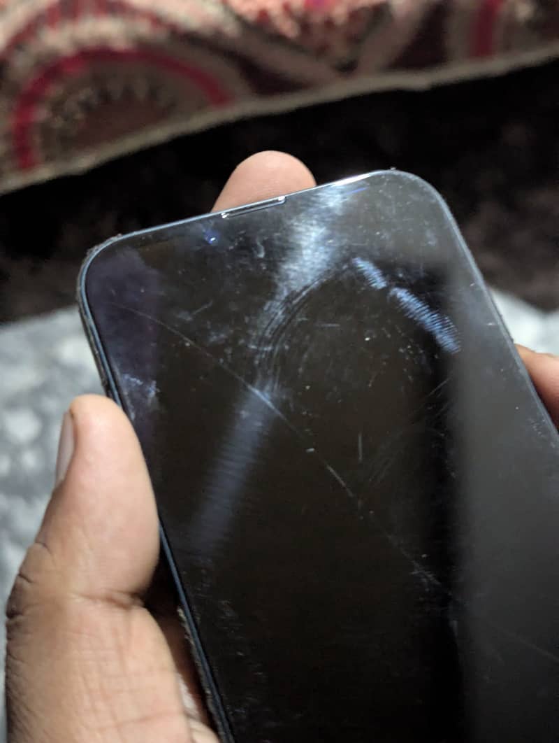 Apple iPhone 13 1