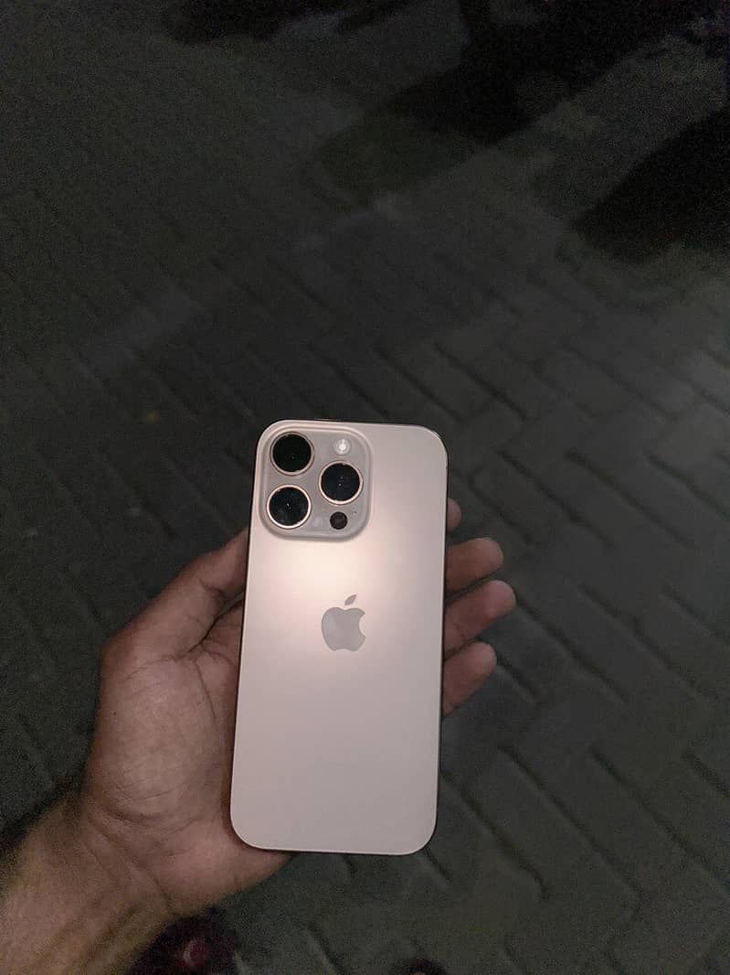 Apple iPhone 16 Pro 2
