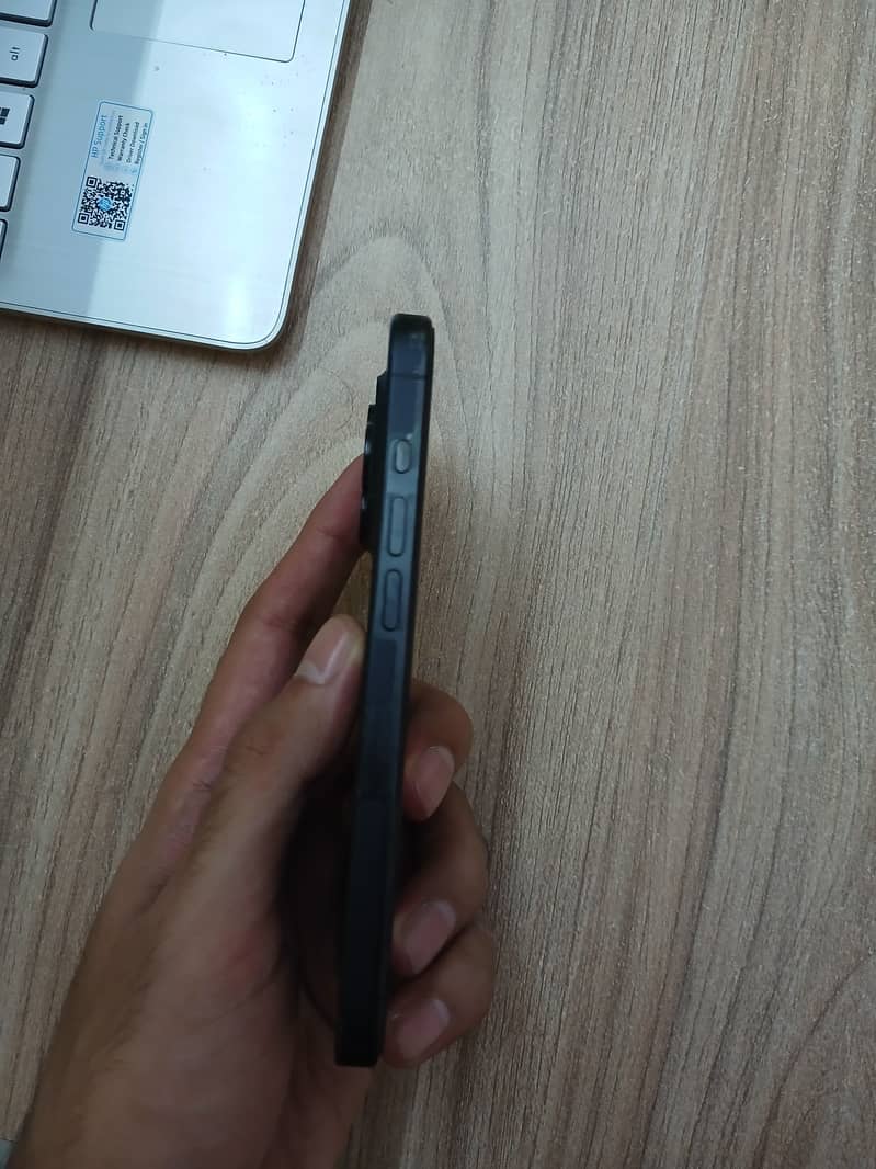 Apple iPhone 15 Pro 1