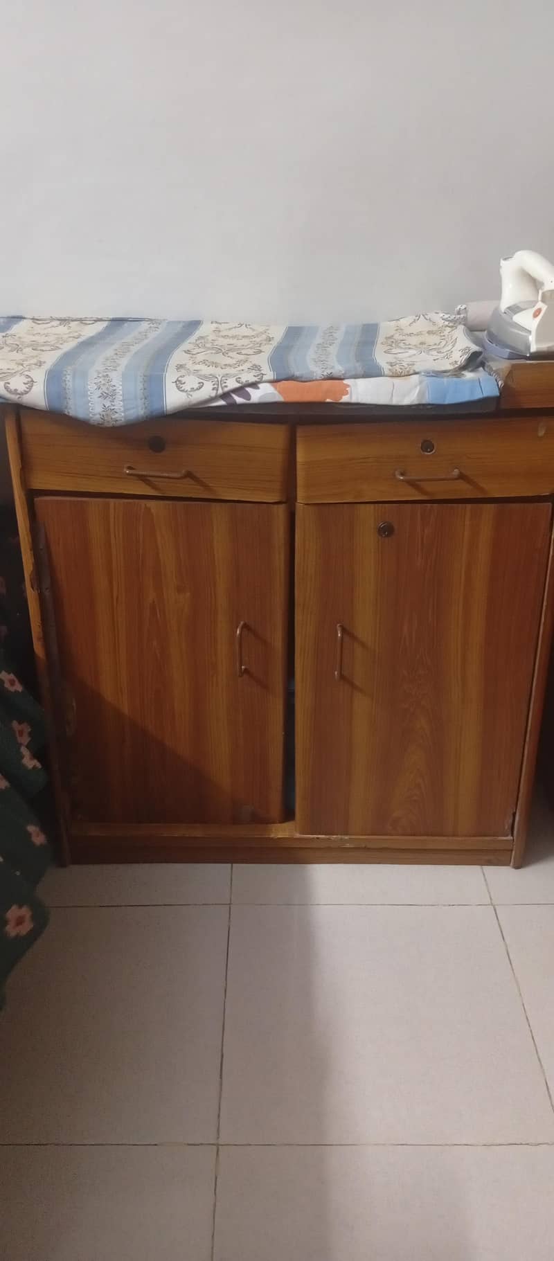 iron stand 1