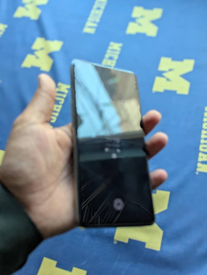 Tecno CAMON 20 1