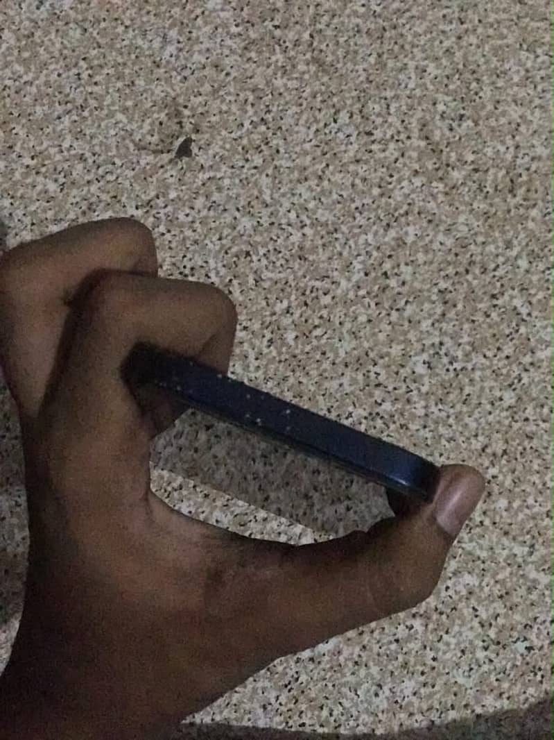 Apple iPhone 12 10