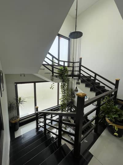 3 Bed Lounge Upper Portion For Rent