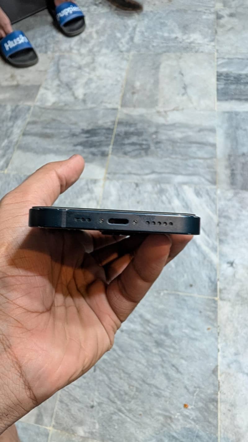 Apple iPhone 13 1
