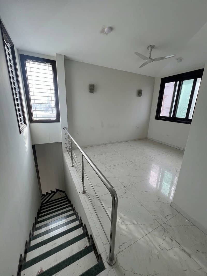 666yard Upper Portion For Rent 17