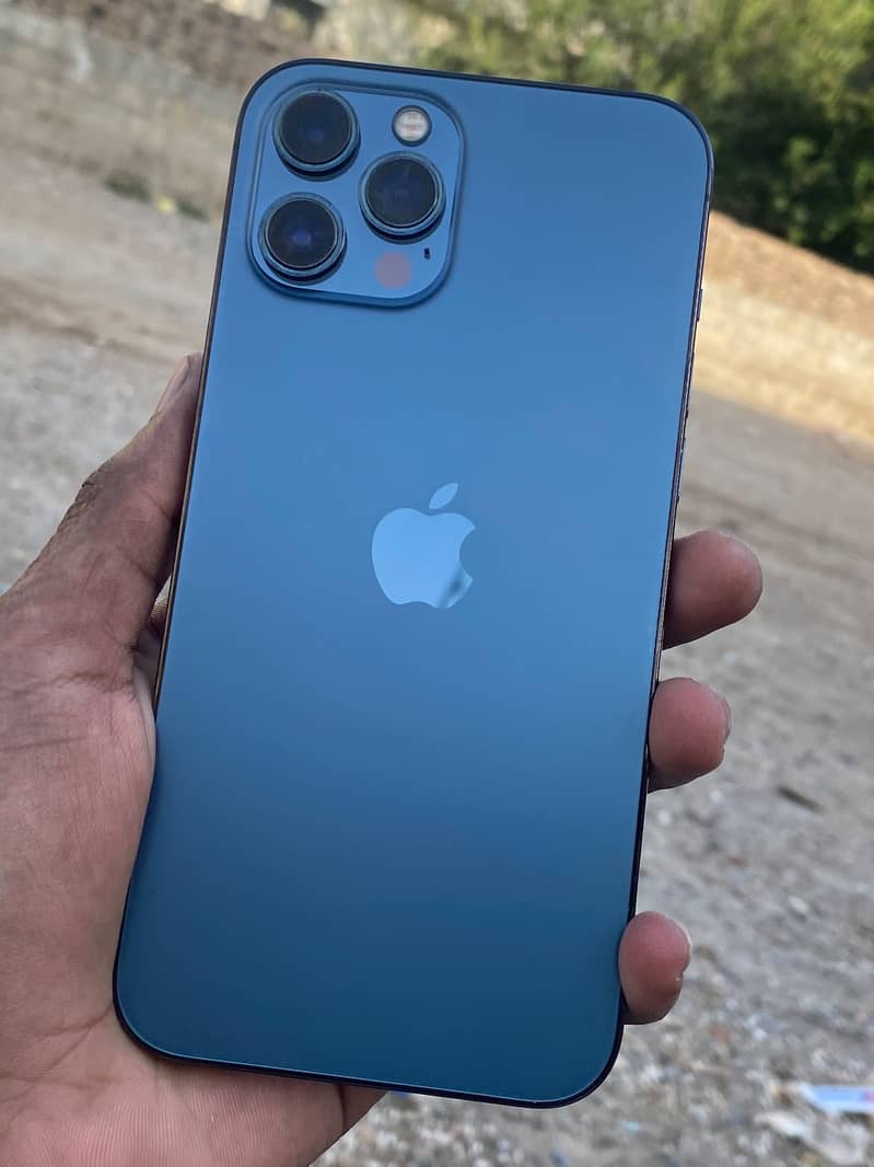 Apple iPhone 12 Pro Max 4