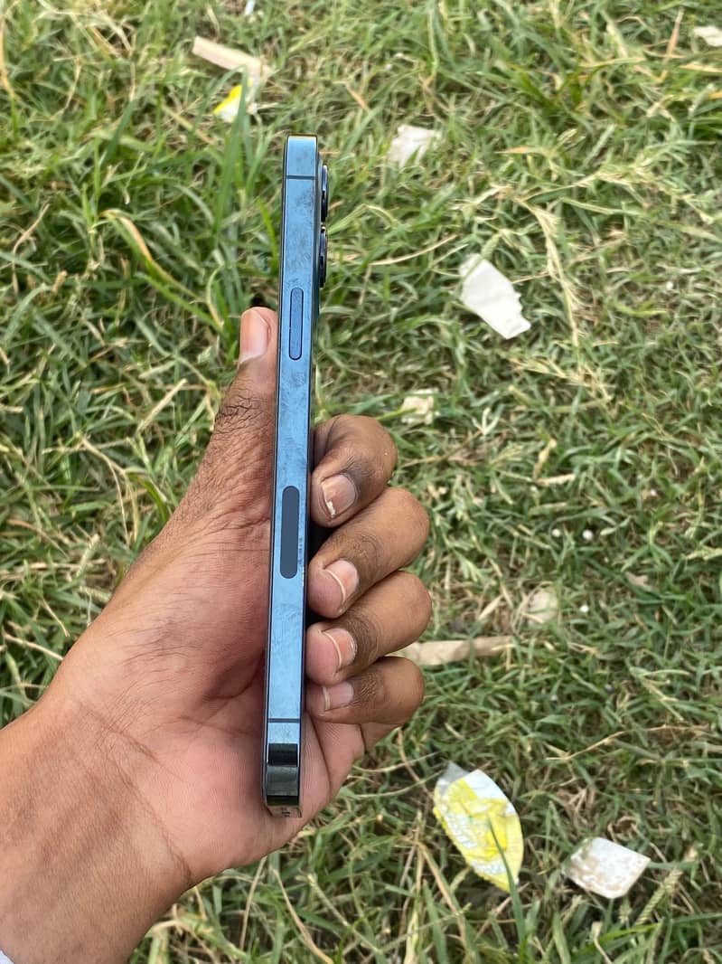 Apple iPhone 12 Pro Max 6