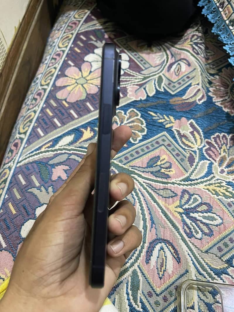 Apple iPhone 15 Pro Max 1
