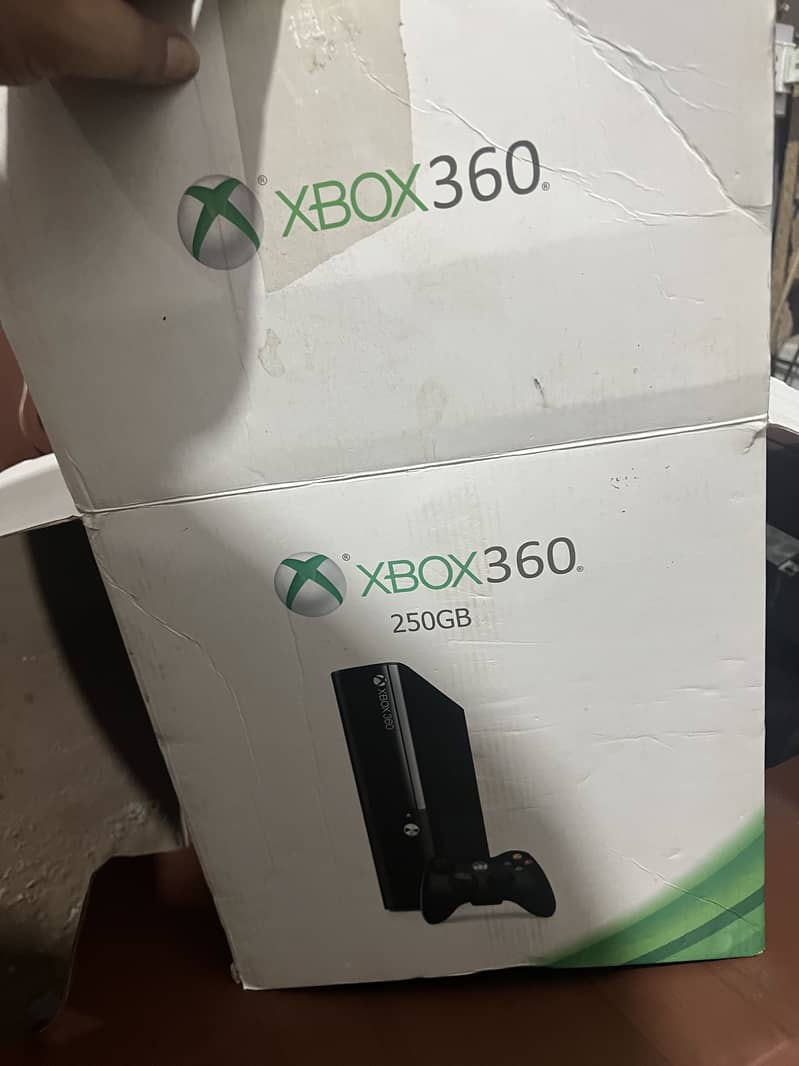 Xbox 360 E 0