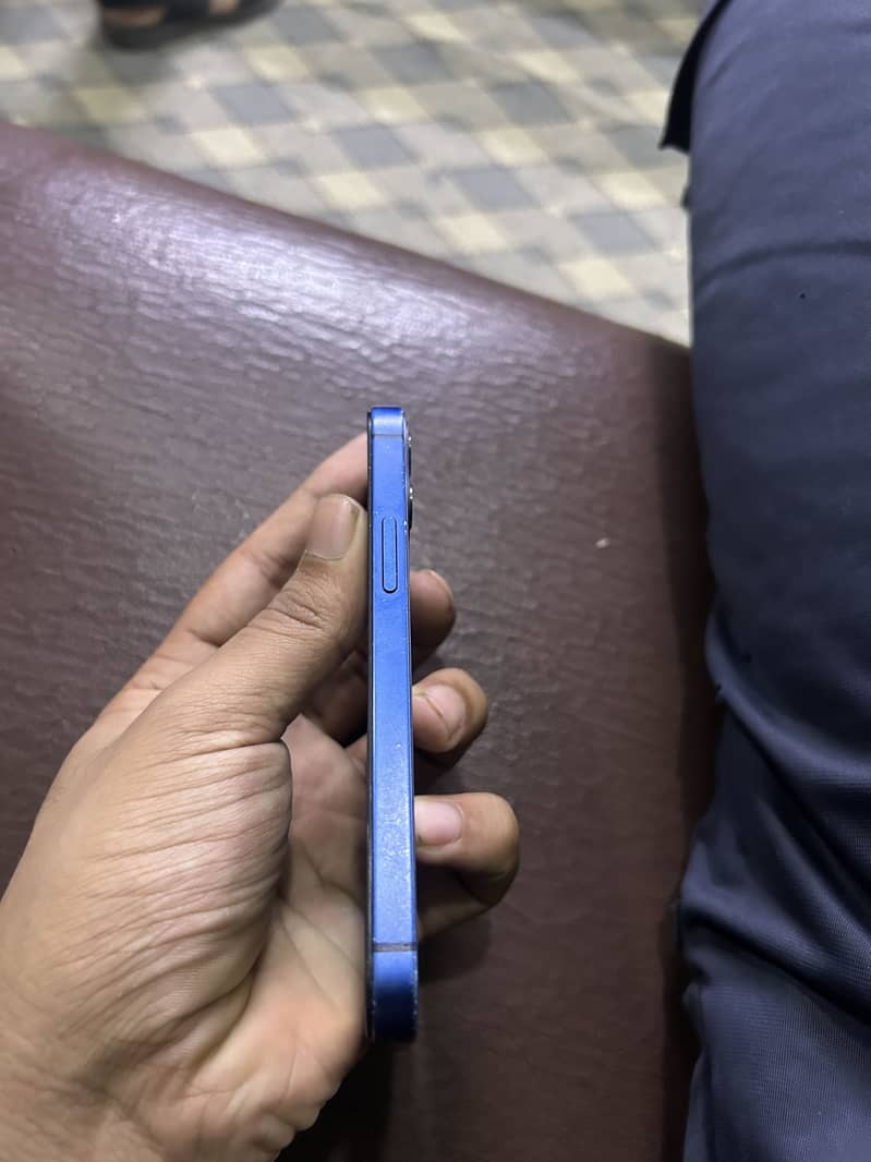 Apple iPhone 12 mini 2