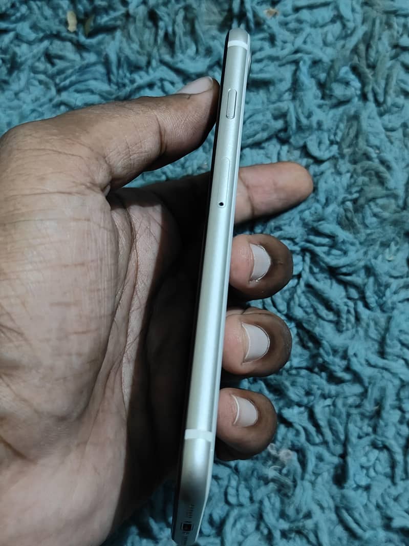 Apple iPhone SE 4
