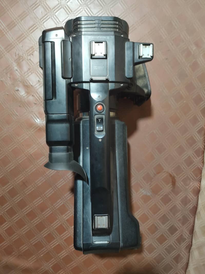 MDH2 VIDEO CAMERA 2
