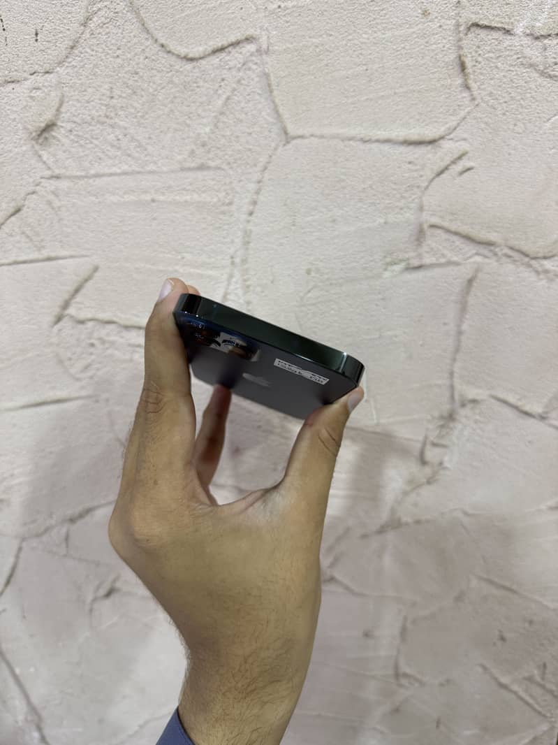 IPHONE 12 PRO 4