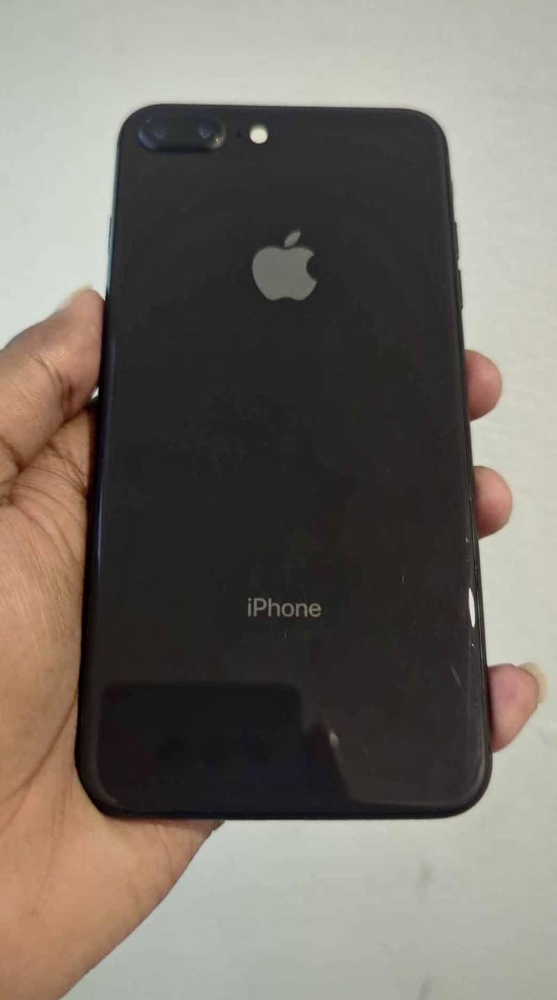 Apple iPhone 8 Plus 1