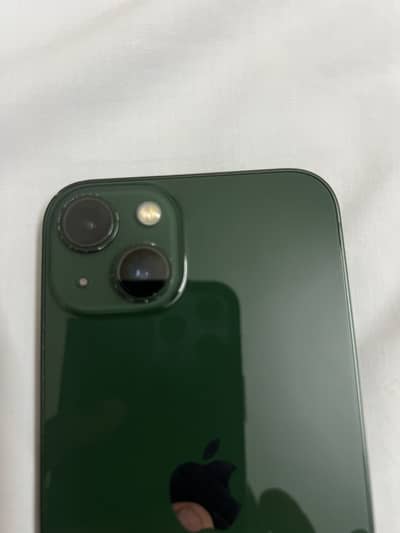 Apple iPhone 13