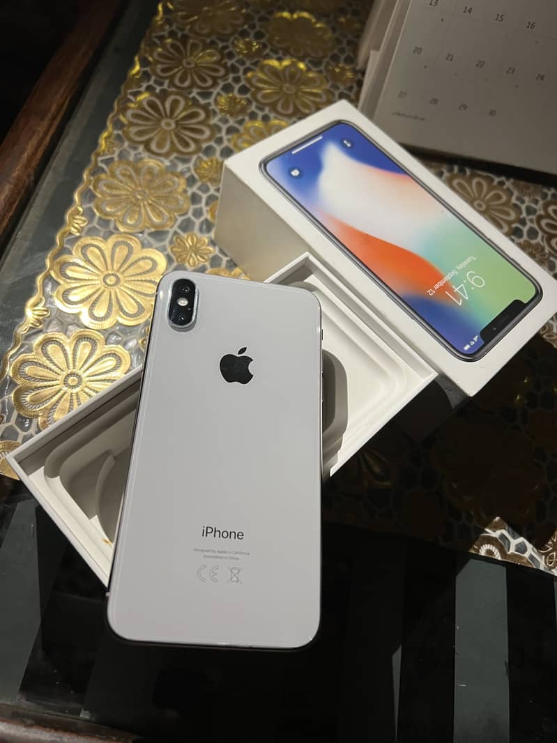 Apple iPhone X 3