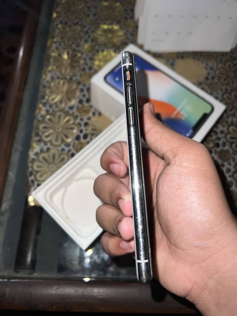 Apple iPhone X 6