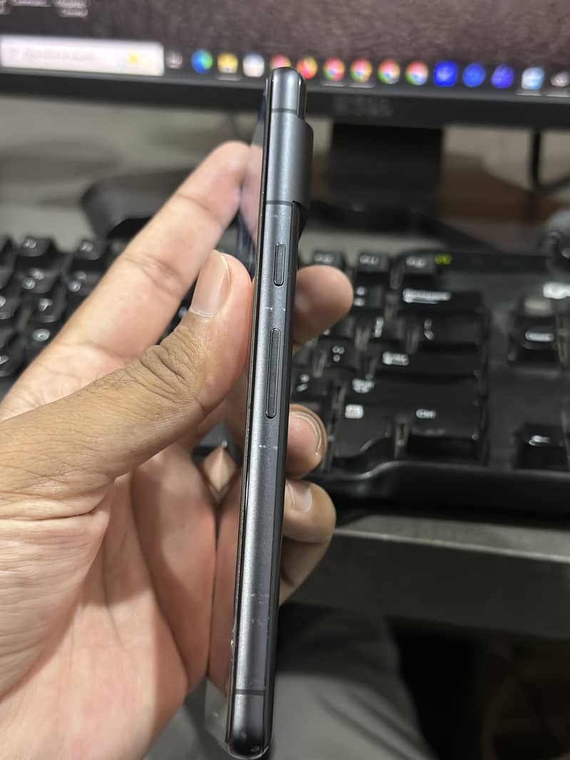 Google Pixel 7 4