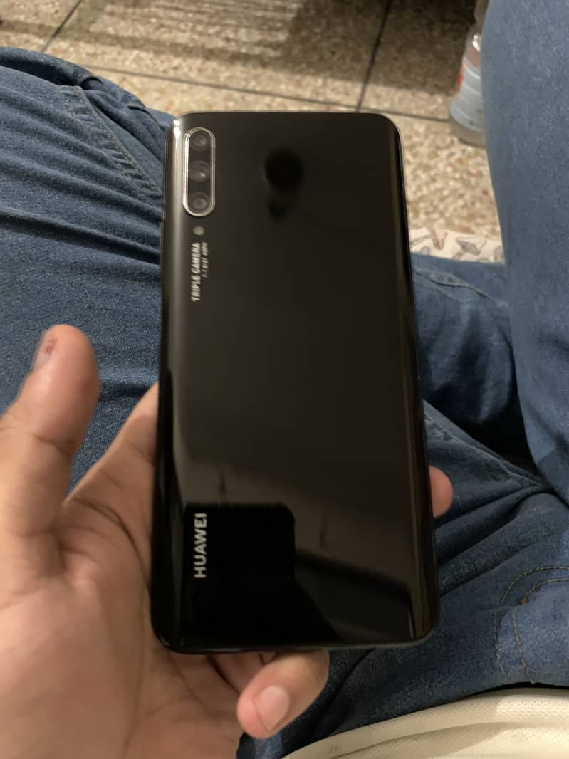 Huawei Y9s 9