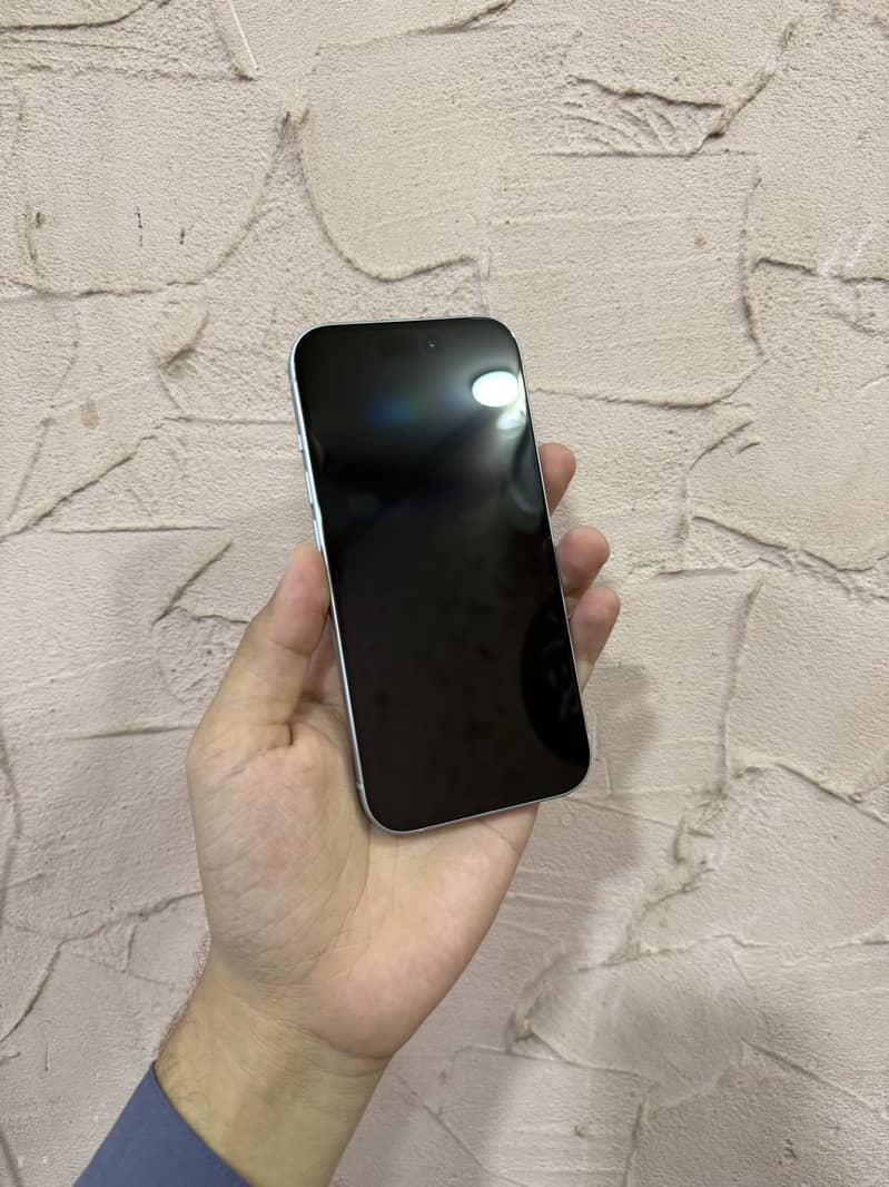 Apple iPhone 15 3