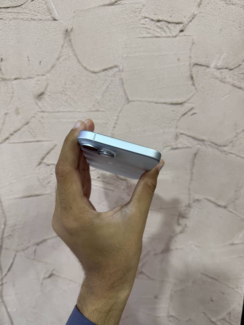 Apple iPhone 15 5