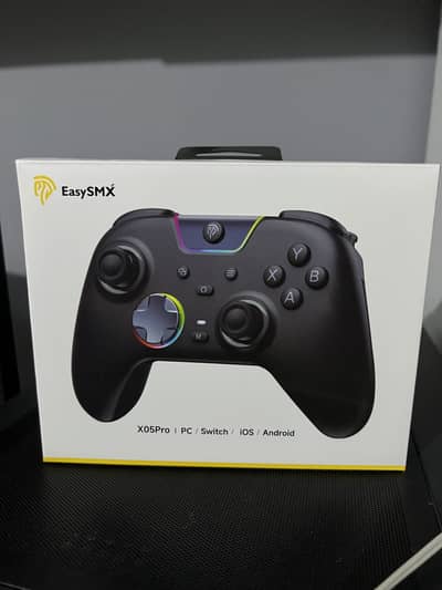 EasySMX X05Pro (only box open)