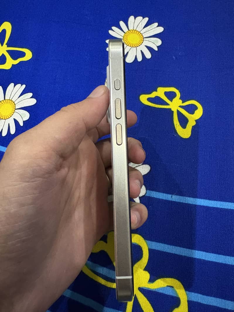 Iphone 15 Pro jv 2