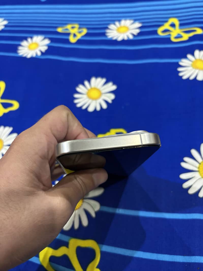 Iphone 15 Pro jv 5