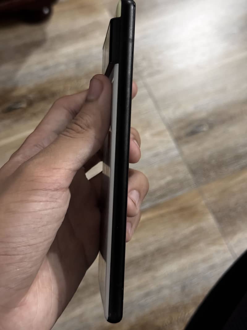 Google Pixel 6 4