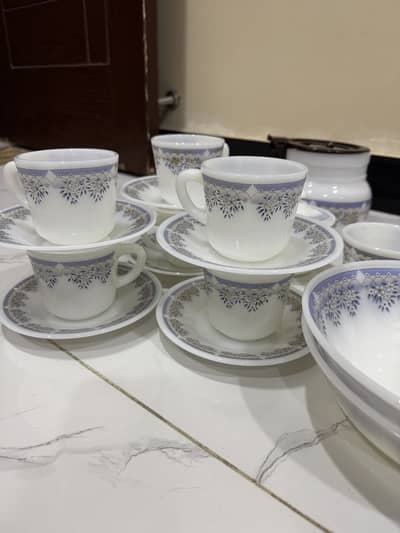 Decent Dinner set for sell