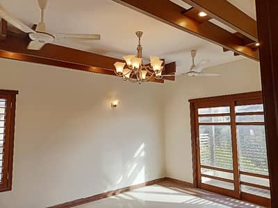 500 YARDS BUNGALOW UPPER PORTION FOR RENT IN DHA PHASE 7 EXT. MOST ELITE CLASS LOCATION IN DHA KARACHI