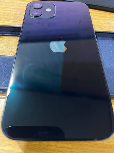 Apple iPhone 12