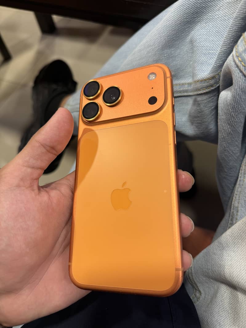 Apple iPhone 17 Pro Max 2
