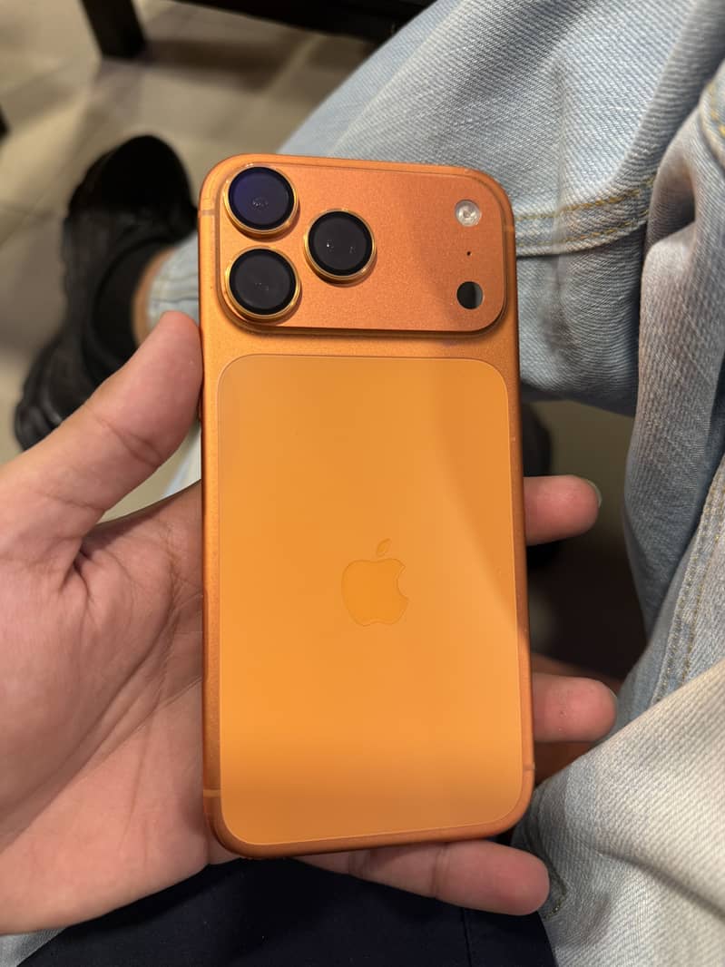 Apple iPhone 17 Pro Max 3